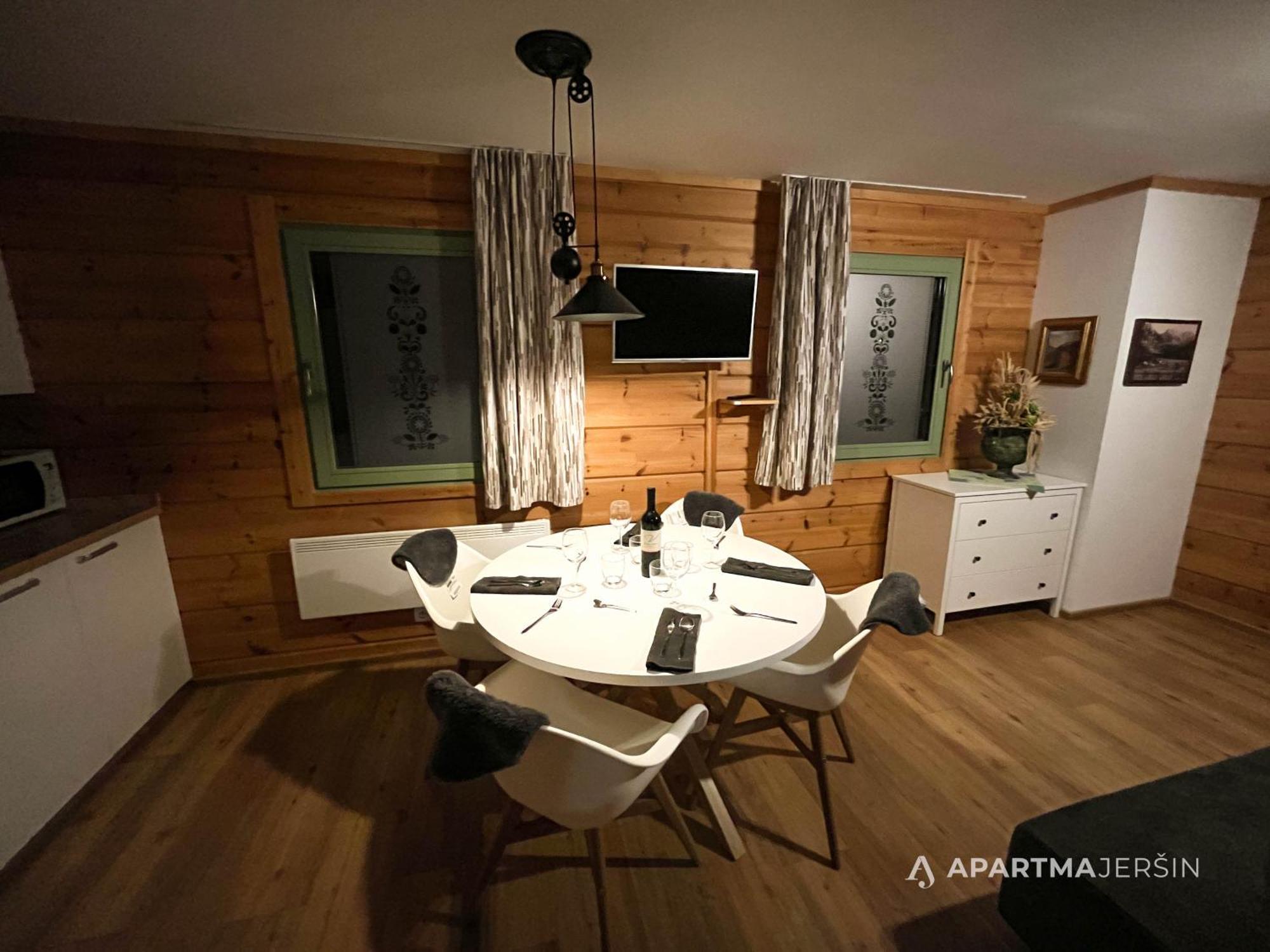 Apartment Jersin Ratece ภายนอก รูปภาพ